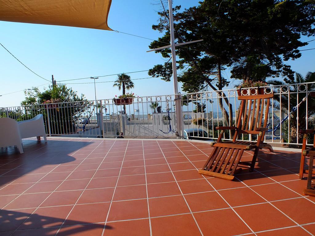 B&B Villa Sul Mare Melito Di Porto Salvo Exterior foto